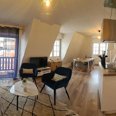 Duplex Au Coeur De Deauville Avec Vue Imprenable Et Parking Prive Exteriör bild